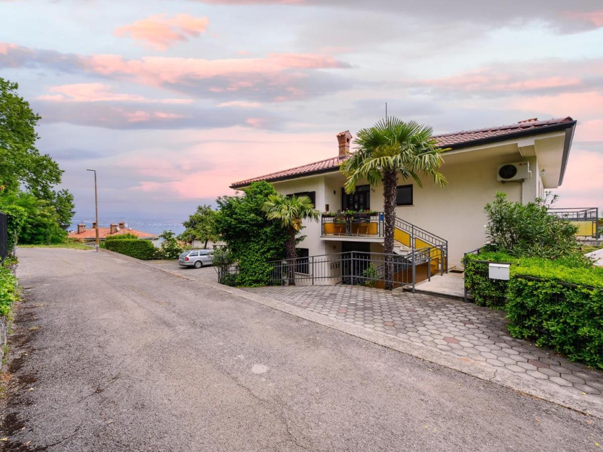 Apartments Vilma Lovran Exterior photo